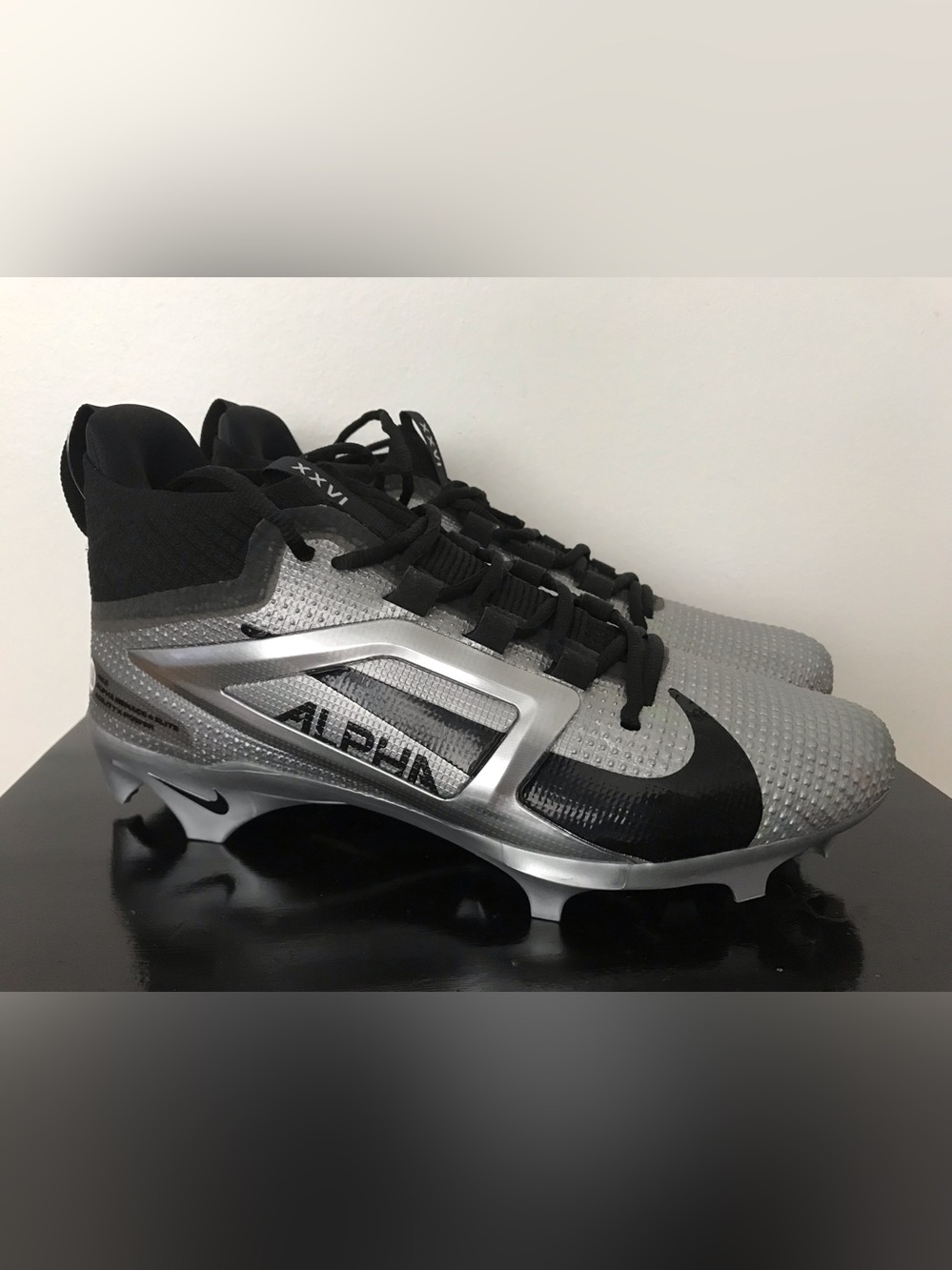 Size 10 Mens Nike Alpha Menace 4 Elite Saquon Barkley Football Cleats IF0112-001